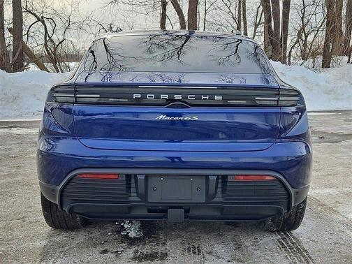 2025 Porsche Macan 4S