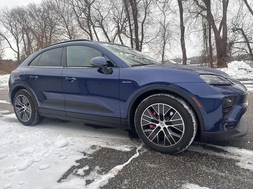 2025 Porsche Macan 4S