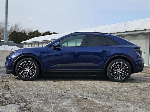 2025 Porsche Macan 4S