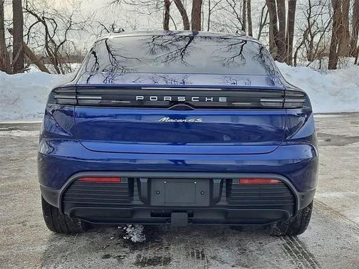 2025 Porsche Macan 4S