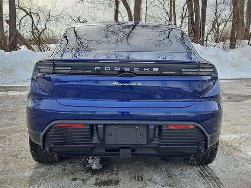 2025 Porsche Macan 4S