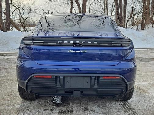 2025 Porsche Macan 4S