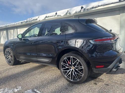 2022 Porsche Macan S