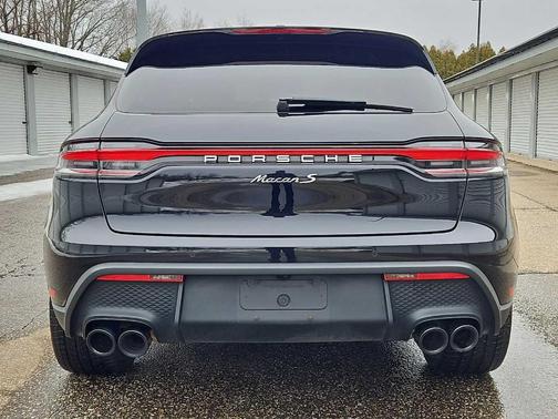 2022 Porsche Macan S
