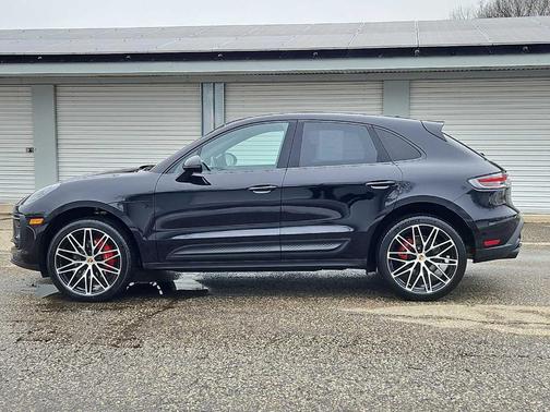 2022 Porsche Macan S