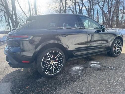 2022 Porsche Macan S
