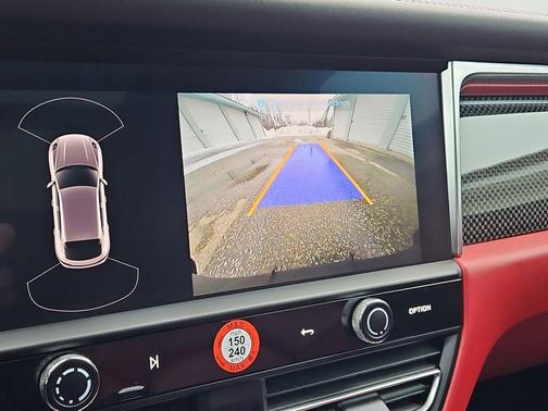 2022 Porsche Macan S