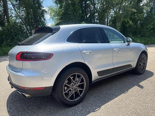 2015 Porsche Macan S
