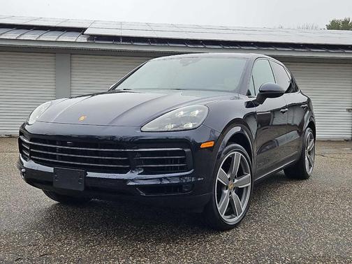 Moonlight Blue Metallic 2023 Porsche Cayenne S