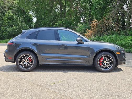 2023 Porsche Macan S