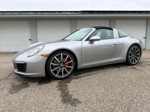 2019 Porsche 911 Targa