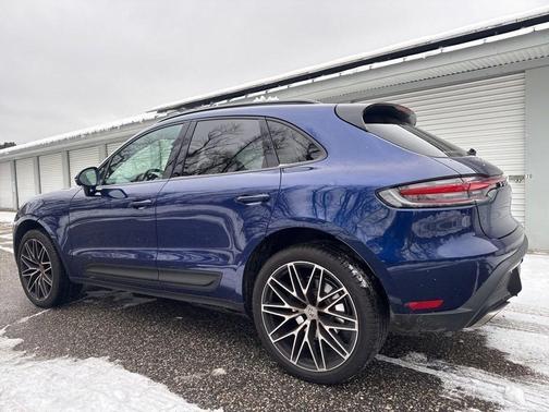 2025 Porsche Macan 