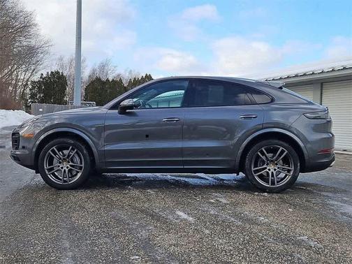 2022 Porsche Cayenne 