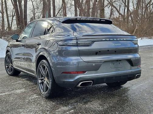 2022 Porsche Cayenne 