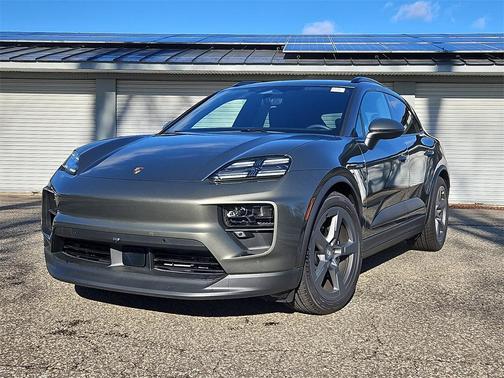 2025 Porsche Macan 4