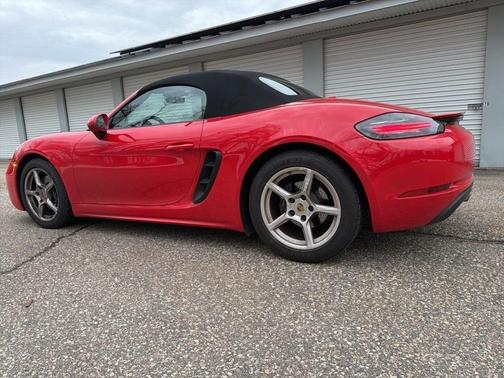 2022 Porsche 718 Boxster T