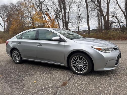 2016 Toyota Avalon XLE