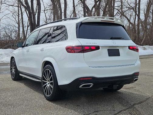 2025 Mercedes-Benz GLS 450 4MATIC