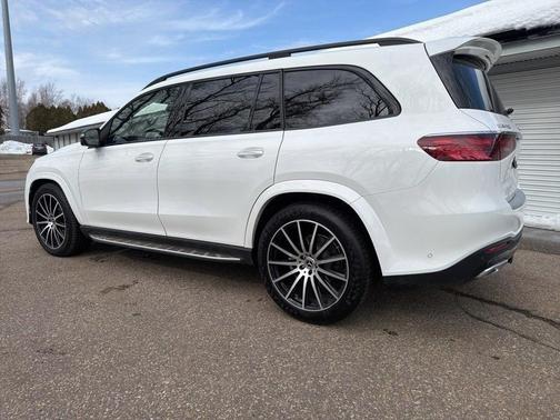 2025 Mercedes-Benz GLS 450 4MATIC