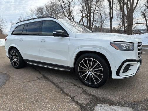 2025 Mercedes-Benz GLS 450 4MATIC