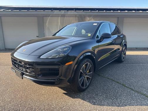 2022 Porsche Cayenne E-Hybrid Turbo S