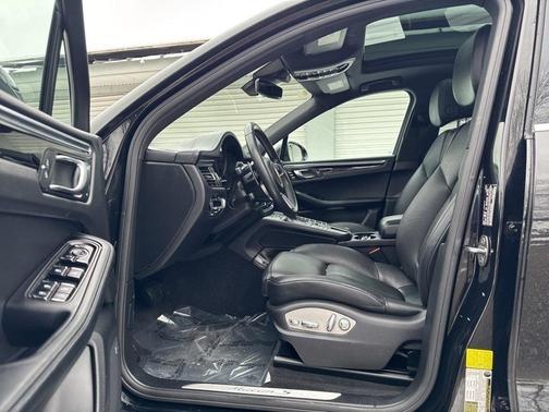 2020 Porsche Macan S