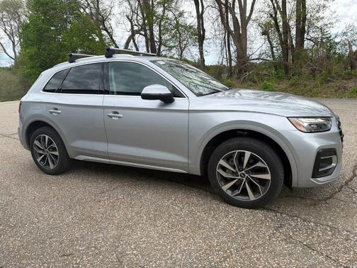 Florett Silver Metallic 2021 Audi Q5 40 Premium Plus