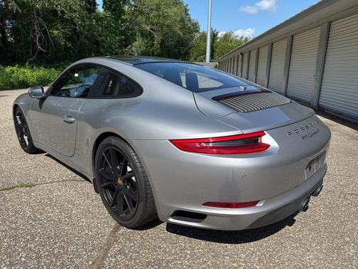 2019 Porsche 911 Carrera T