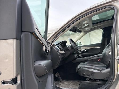 2021 Volvo XC90 T6 Inscription 6 Passenger