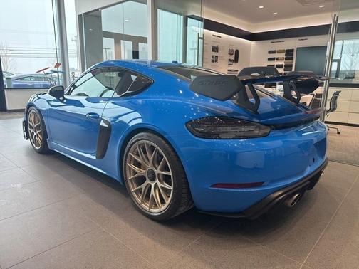 2025 Porsche 718 Cayman GT4 RS