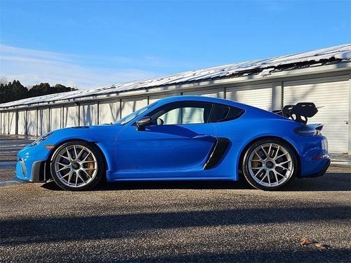 2025 Porsche 718 Cayman GT4 RS