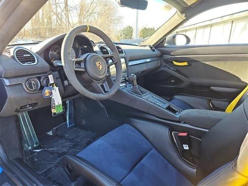 2025 Porsche 718 Cayman GT4 RS