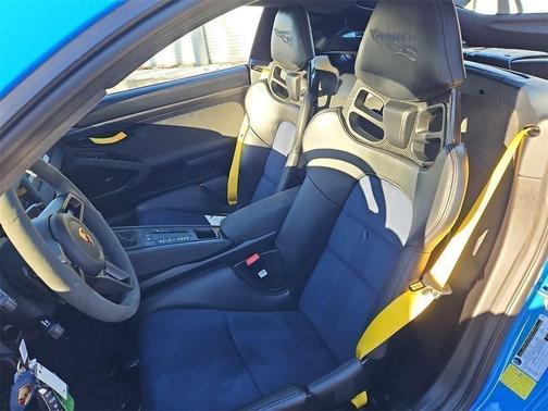 2025 Porsche 718 Cayman GT4 RS