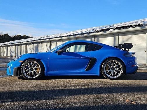 2025 Porsche 718 Cayman GT4 RS
