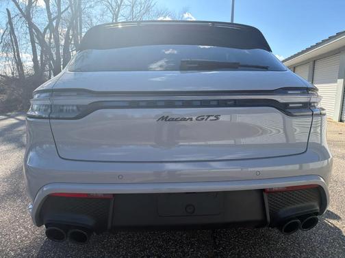 Chalk 2022 Porsche Macan GTS