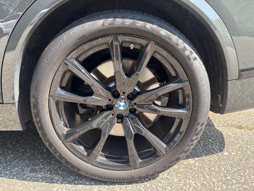 2024 BMW X7 M60i