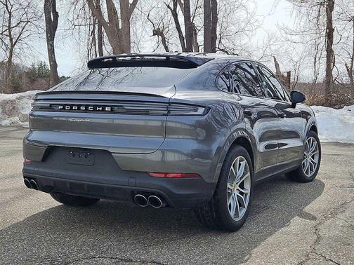 2024 Porsche Cayenne AWD
