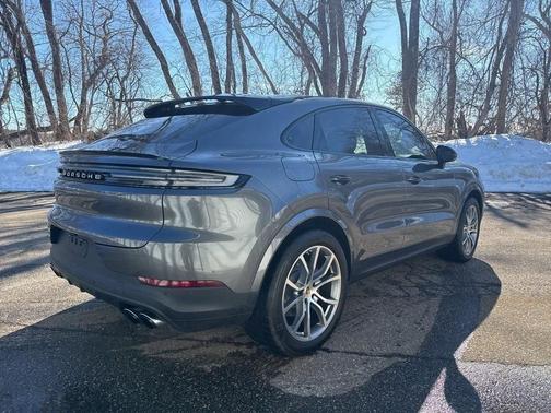 2024 Porsche Cayenne AWD