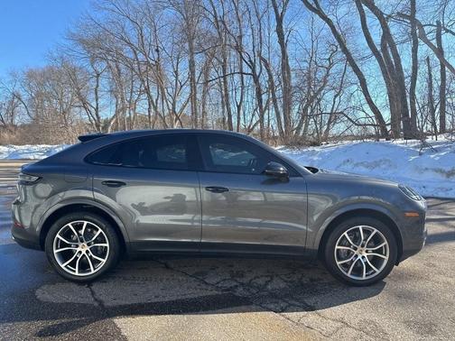 2024 Porsche Cayenne AWD