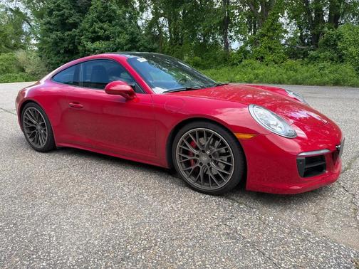 Carmine Red 2018 Porsche 911 Carrera 4S