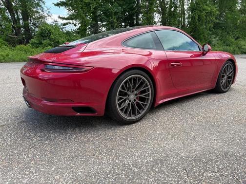 Carmine Red 2018 Porsche 911 Carrera 4S