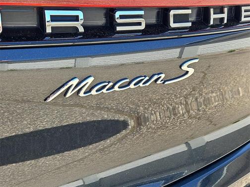 2023 Porsche Macan S