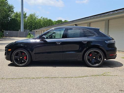 2023 Porsche Macan S