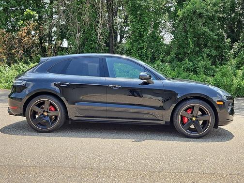 2023 Porsche Macan S