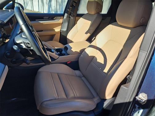 2024 Porsche Cayenne Base