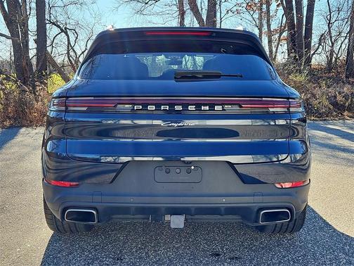 2024 Porsche Cayenne Base