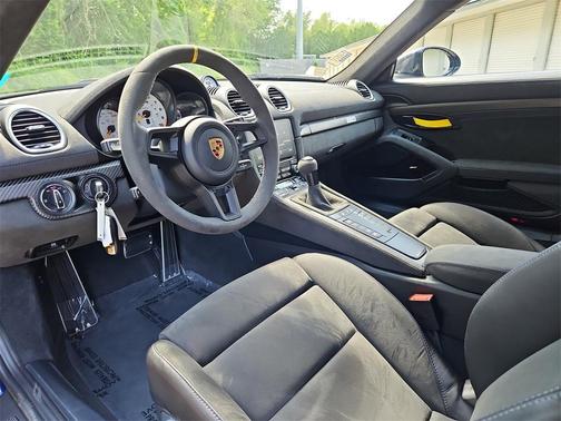 2023 Porsche 718 Cayman GT4 RS