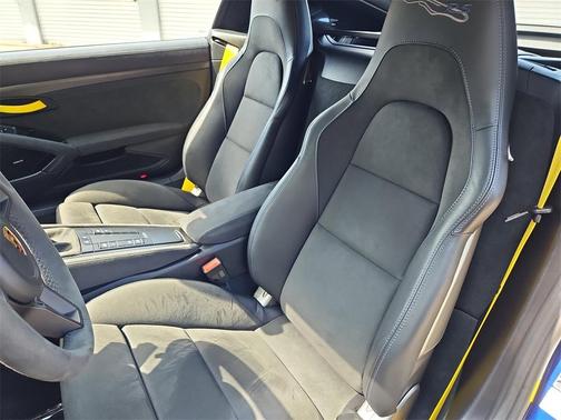2023 Porsche 718 Cayman GT4 RS