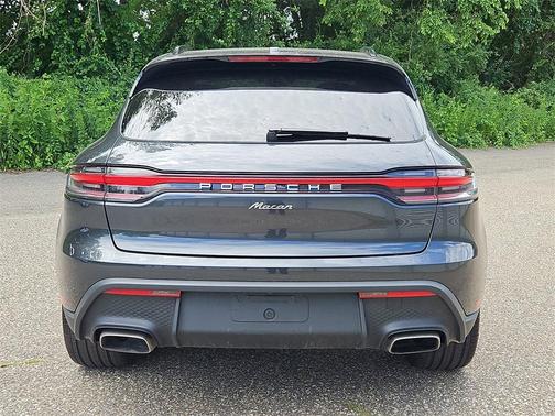 2024 Porsche Macan Base (PDK)