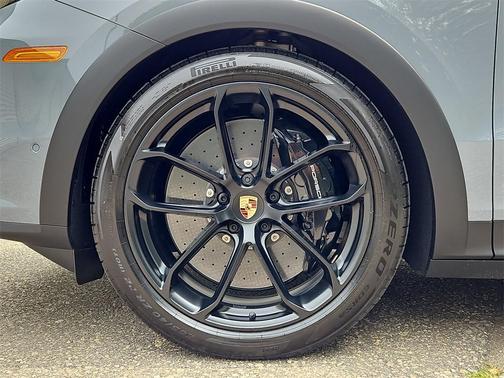 2025 Porsche Cayenne Turbo GT